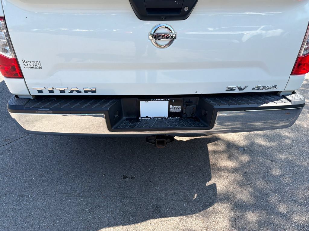 Used 2018 Nissan Titan SV AWD/4WD image 41