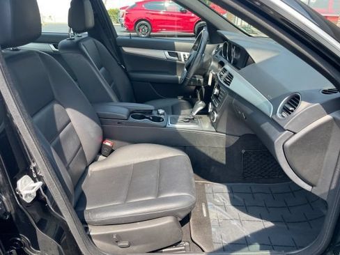 Used 2014 Mercedes-Benz C 300 4MATIC Sedan image 38