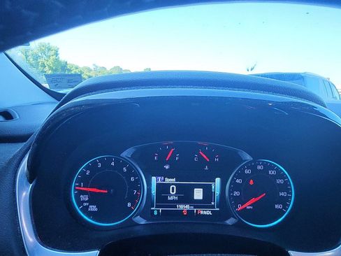 Used 2019 Chevrolet Traverse LT w/ LT Premium Package FWD image 13