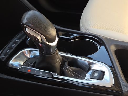 Used 2024 Buick Encore GX Sport Touring image 24