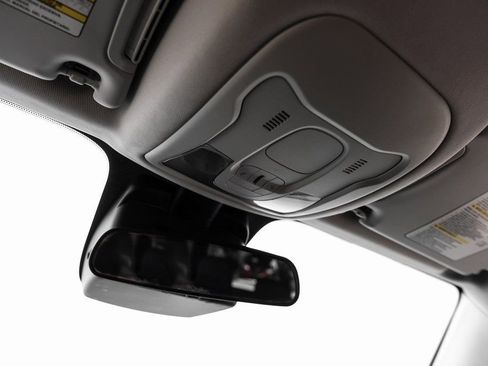 Used 2017 Jeep Renegade Altitude image 31