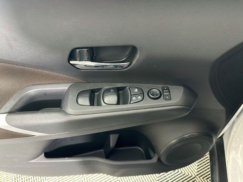 Used 2023 Nissan Kicks SR FWD image 15