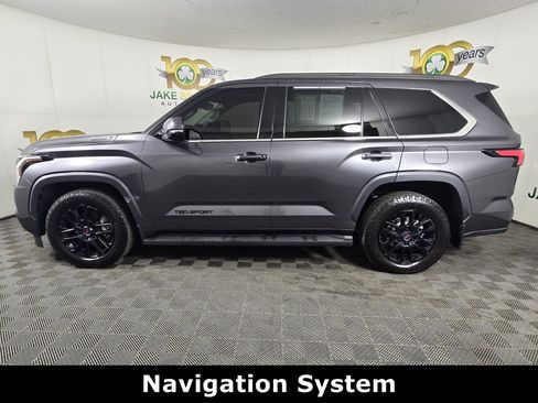 Used 2023 Toyota Sequoia SR5 w/ SR5 Premium Package AWD/4WD image 4