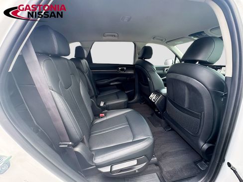 Used 2023 Kia Sorento EX AWD/4WD image 37
