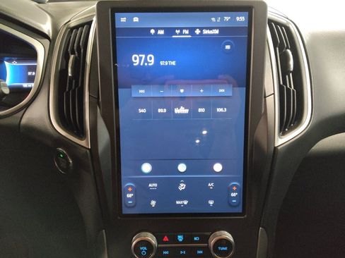 Used 2021 Ford Edge SE FWD image 25