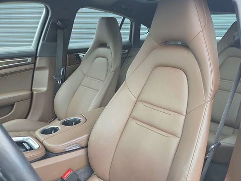 Certified 2022 Porsche Panamera 4S AWD/4WD image 5