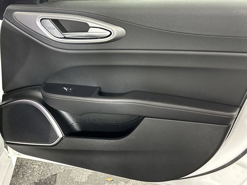 Used 2023 Alfa Romeo Giulia Veloce image 35