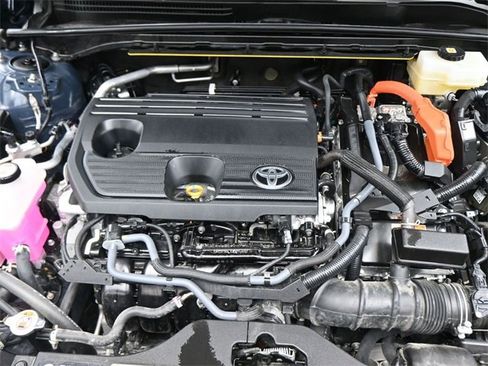 Used 2025 Toyota Crown Limited image 33