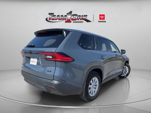 Certified 2024 Toyota Grand Highlander XLE image 12