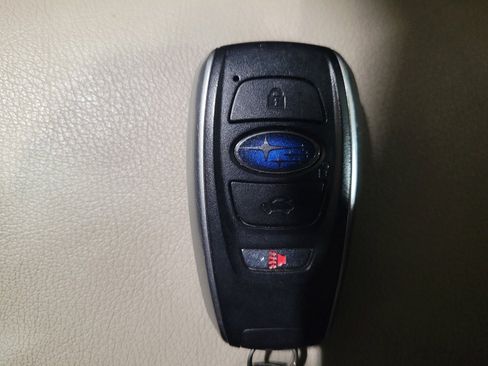 Used 2015 Subaru Impreza 2.0i Limited image 32