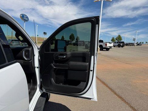 Used 2022 GMC Sierra 2500 AT4 w/ Gooseneck/5TH Wheel Package image 14