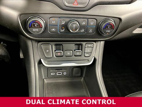 Used 2021 GMC Terrain SLT w/ LPO, Floor Liner Package FWD image 15