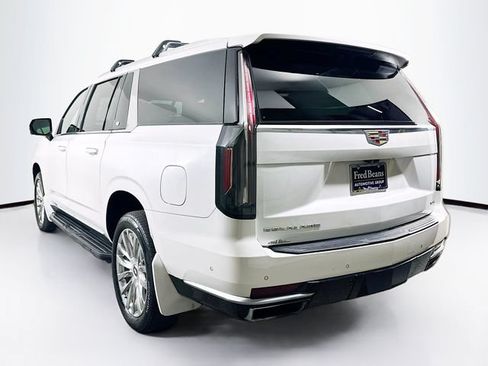 Used 2023 Cadillac Escalade ESV Premium Luxury AWD/4WD image 6