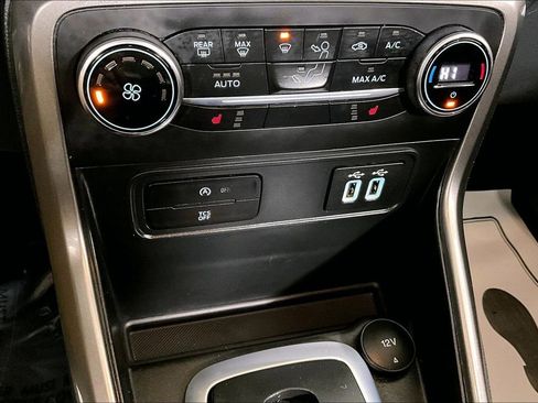 Used 2019 Ford EcoSport SE w/ SE Convenience Package image 33