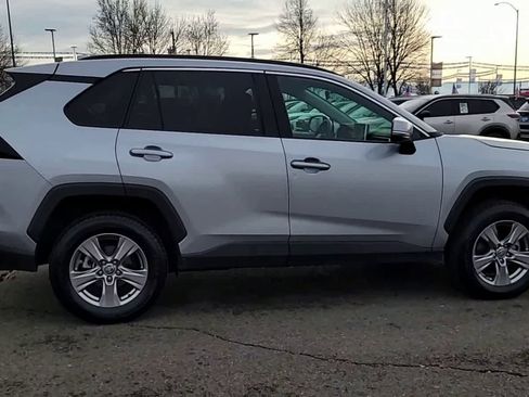 Used 2024 Toyota RAV4 XLE image 9