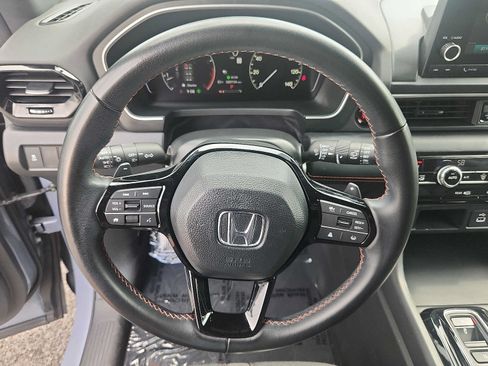 Used 2023 Honda Pilot Sport image 19