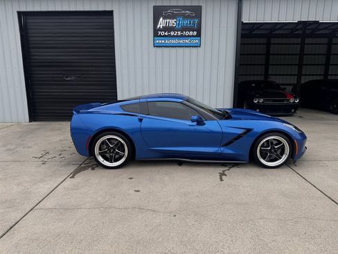 Used 2015 Chevrolet Corvette Stingray Coupe w/ 3LT Preferred Equipment Group image 5