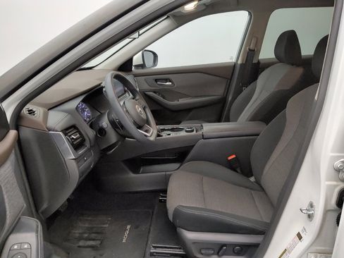 Used 2022 Nissan Rogue SV AWD/4WD image 17