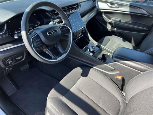 Certified 2023 Jeep Grand Cherokee L Laredo image 28