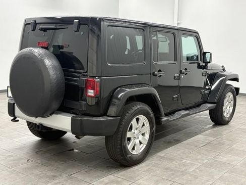 Used 2015 Jeep Wrangler Unlimited Sahara w/ Dual Top Group AWD/4WD image 2