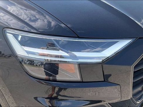Used 2019 Audi Q8 Premium Plus AWD/4WD image 27