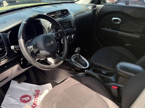 Used 2018 Kia Soul FWD image 9