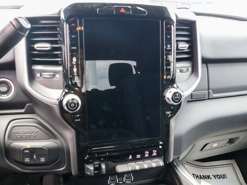 New 2026 RAM 2500 Big Horn AWD/4WD image 18