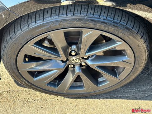 Used 2023 Toyota Corolla SE w/ Carpet Mat Package (TMS) image 8