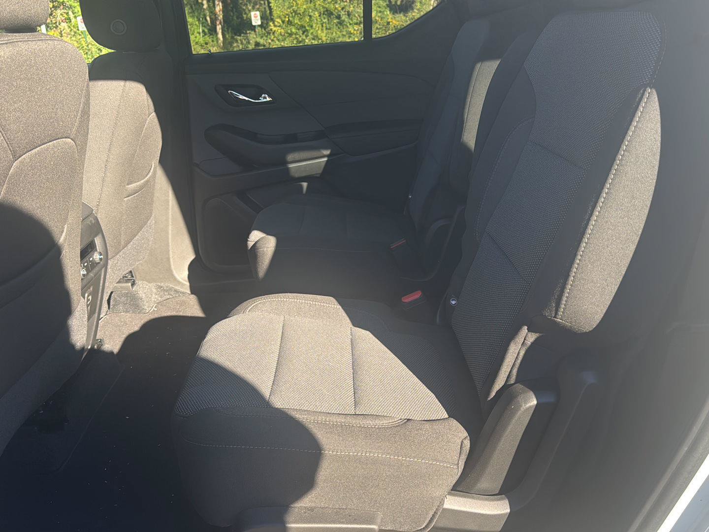 Used 2023 Chevrolet Traverse LT FWD image 10
