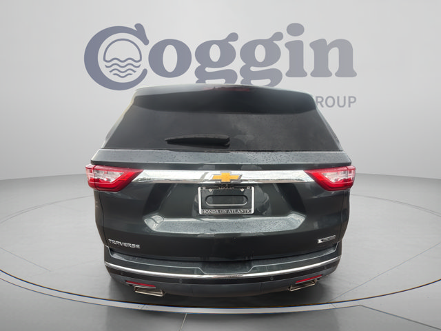Used 2018 Chevrolet Traverse Premier w/ Driver Confidence II Package FWD image 4