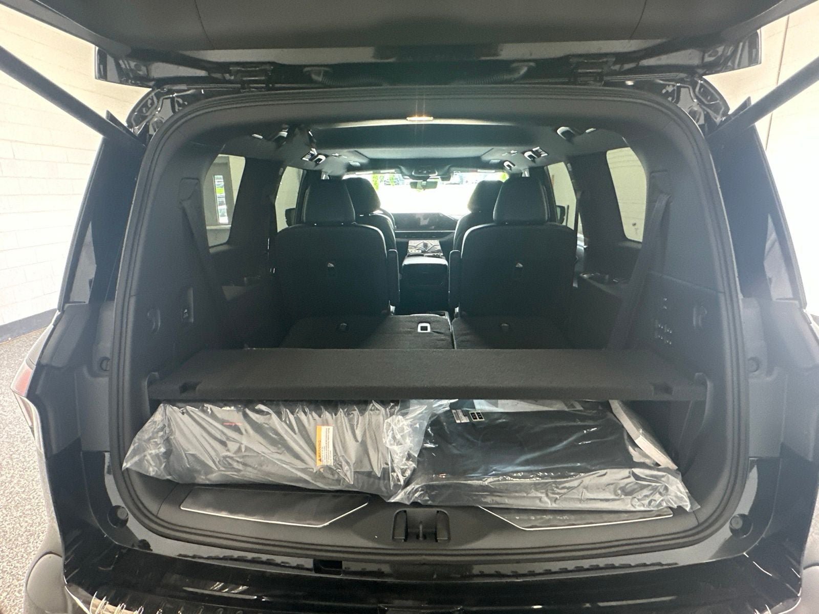New 2027 INFINITI QX80 Sensory w/ Sport Exterior Package AWD/4WD image 12