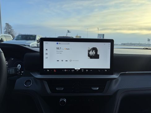 Certified 2025 Ford Explorer ST-Line image 16