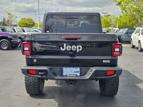 Used 2020 Jeep Gladiator Overland AWD/4WD image 5