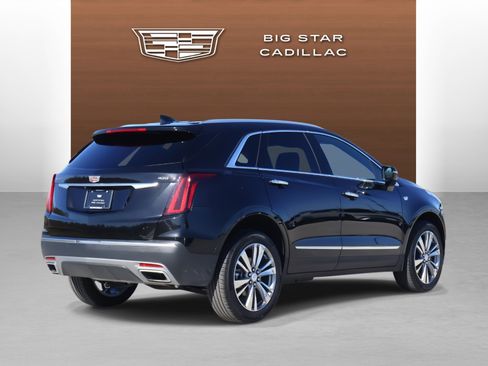 Certified 2025 Cadillac XT5 Premium Luxury image 5