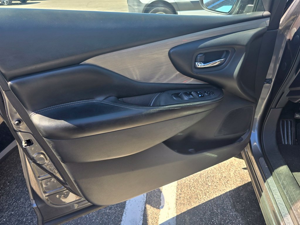 Used 2016 Nissan Murano SV w/ Premium Package FWD image 19