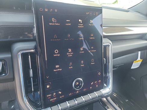 New 2026 GMC Yukon XL Elevation image 17