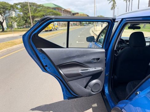 Used 2022 Nissan Kicks SV FWD image 9