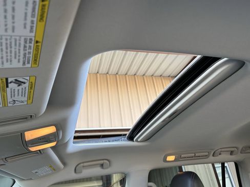 Used 2018 Nissan Armada SL w/ Moonroof Package RWD image 23