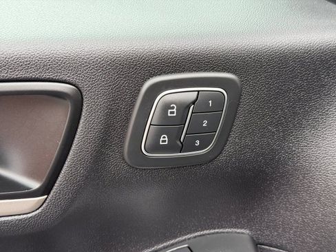 Used 2022 Ford Escape SEL w/ Technology Package image 10