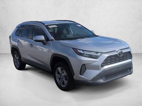 Used 2022 Toyota RAV4 XLE w/ Convenience Package image 3