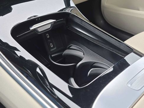 Certified 2026 Mercedes-Benz GLC 300 4MATIC image 33