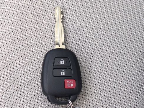 New 2026 Toyota Corolla Cross L image 25