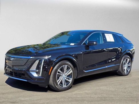 Used 2026 Cadillac Lyriq Luxury AWD/4WD image 7