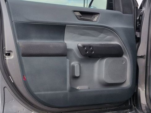 Used 2023 Ford Maverick XL image 17