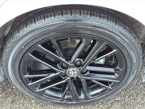 Certified 2025 Toyota Camry SE image 11