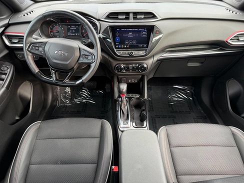 Used 2022 Chevrolet TrailBlazer RS w/ Convenience Package AWD/4WD image 6