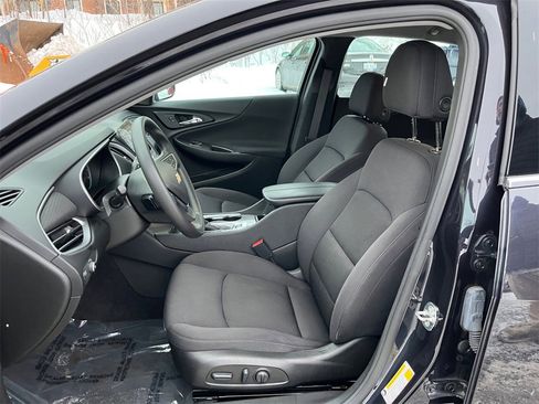 Used 2022 Chevrolet Malibu LT image 9