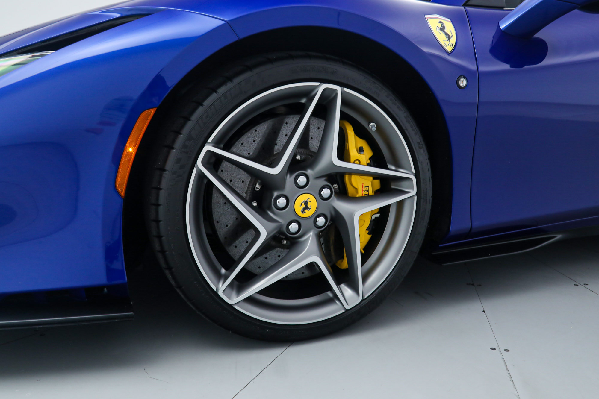 Certified 2022 Ferrari F8 Tributo RWD image 16