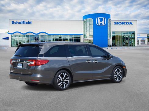 Used 2020 Honda Odyssey Elite image 3