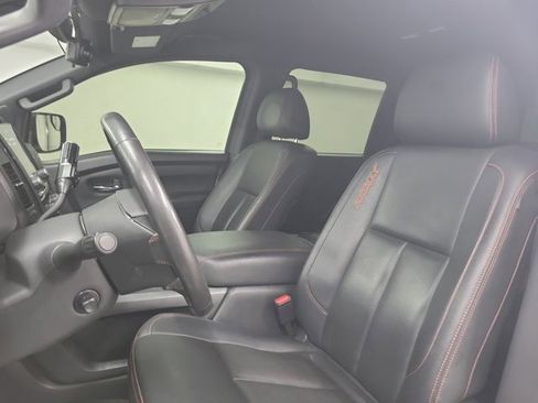 Used 2023 Nissan Titan PRO-4X w/ Pro-4x Convenience Package image 25